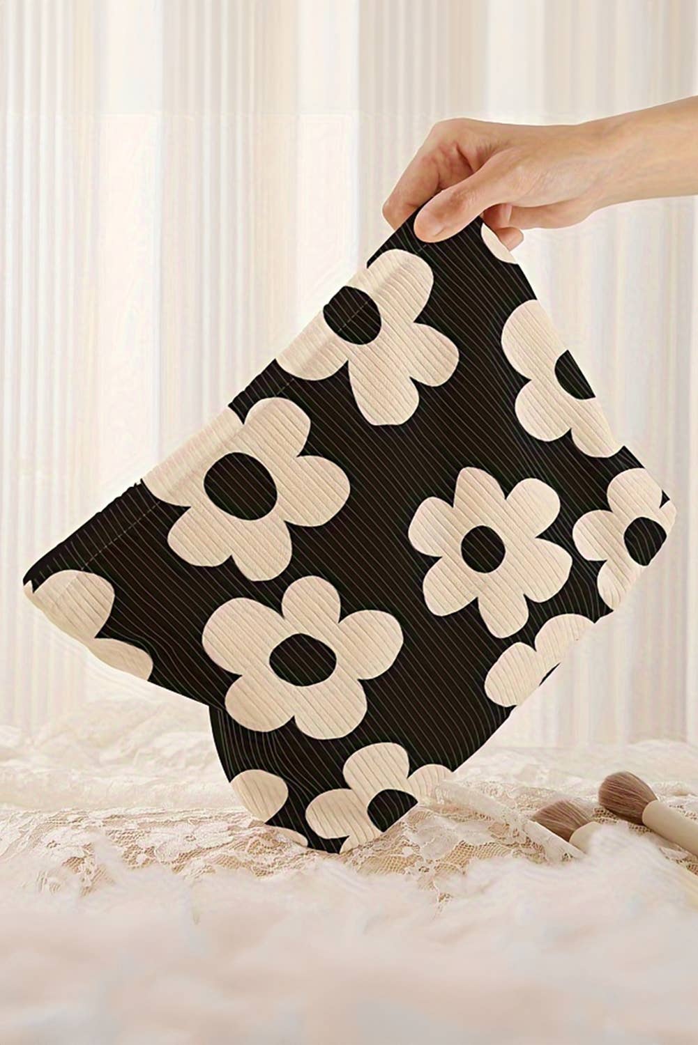 Chic Flower Printed Rib Textured Cosmetic Bag