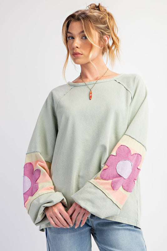 FLOWER PATCH TERRY KNIT WASHED PULLOVER