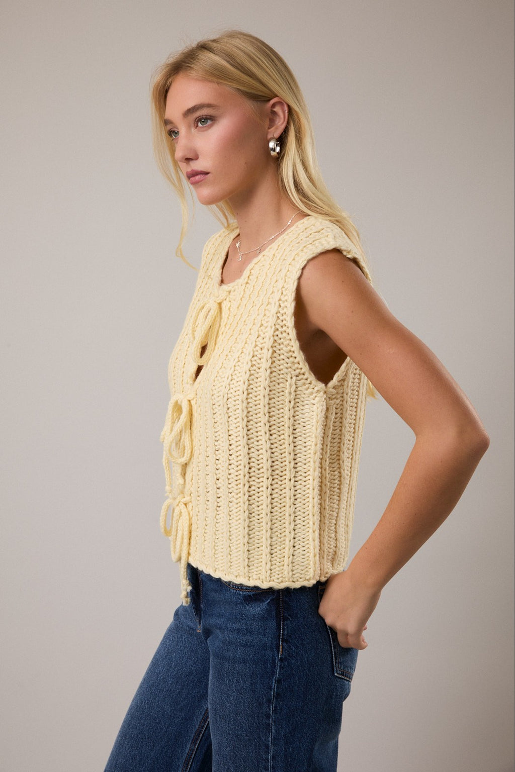 Round Neck Front Tie Chunky Sweater Vest in Butter