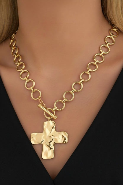 Notable Hammered Cross Toggle Necklace