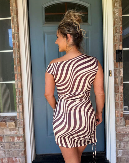 Chic Printed One-shoulder Bodycon Dress